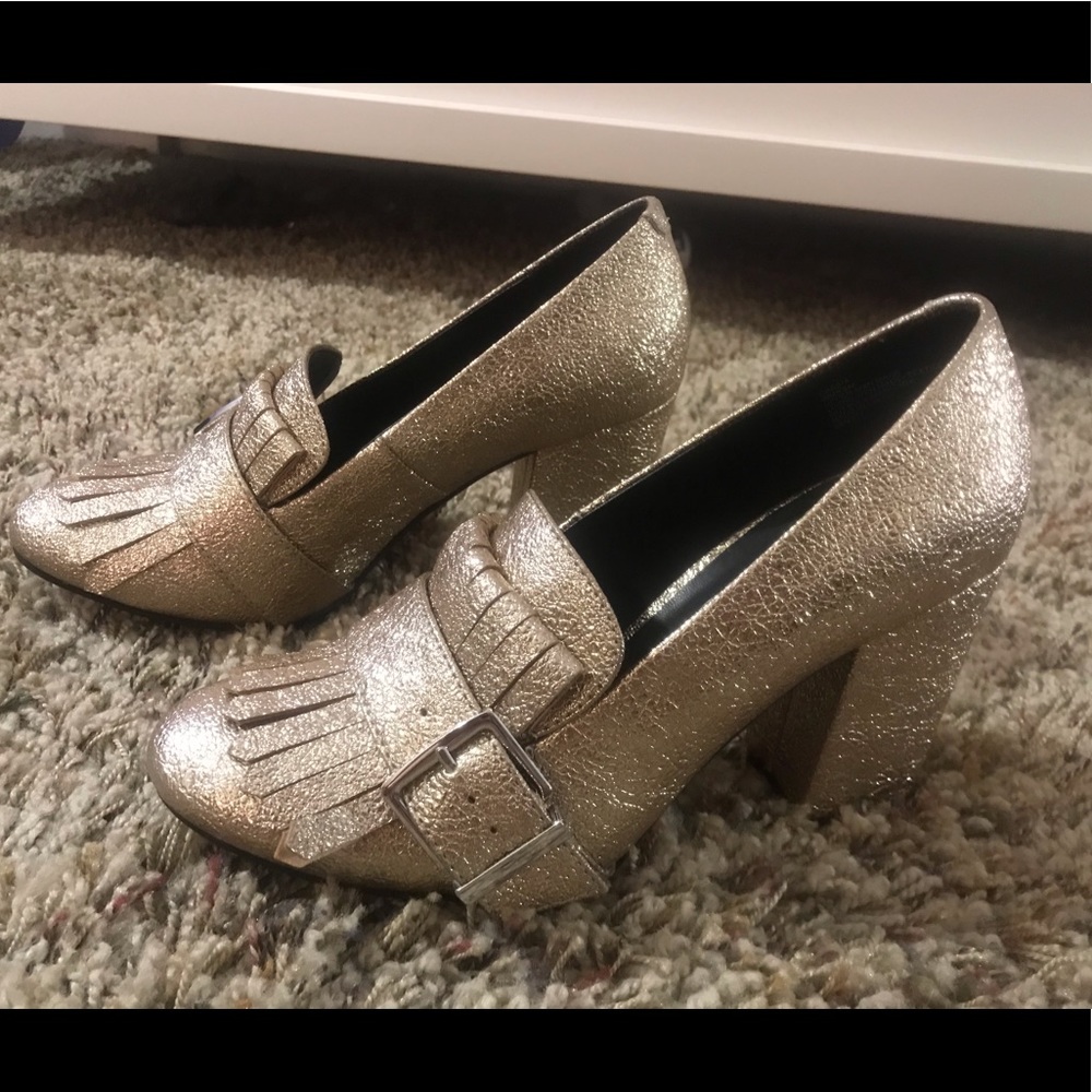 SEXY GOLD HEELS🤩